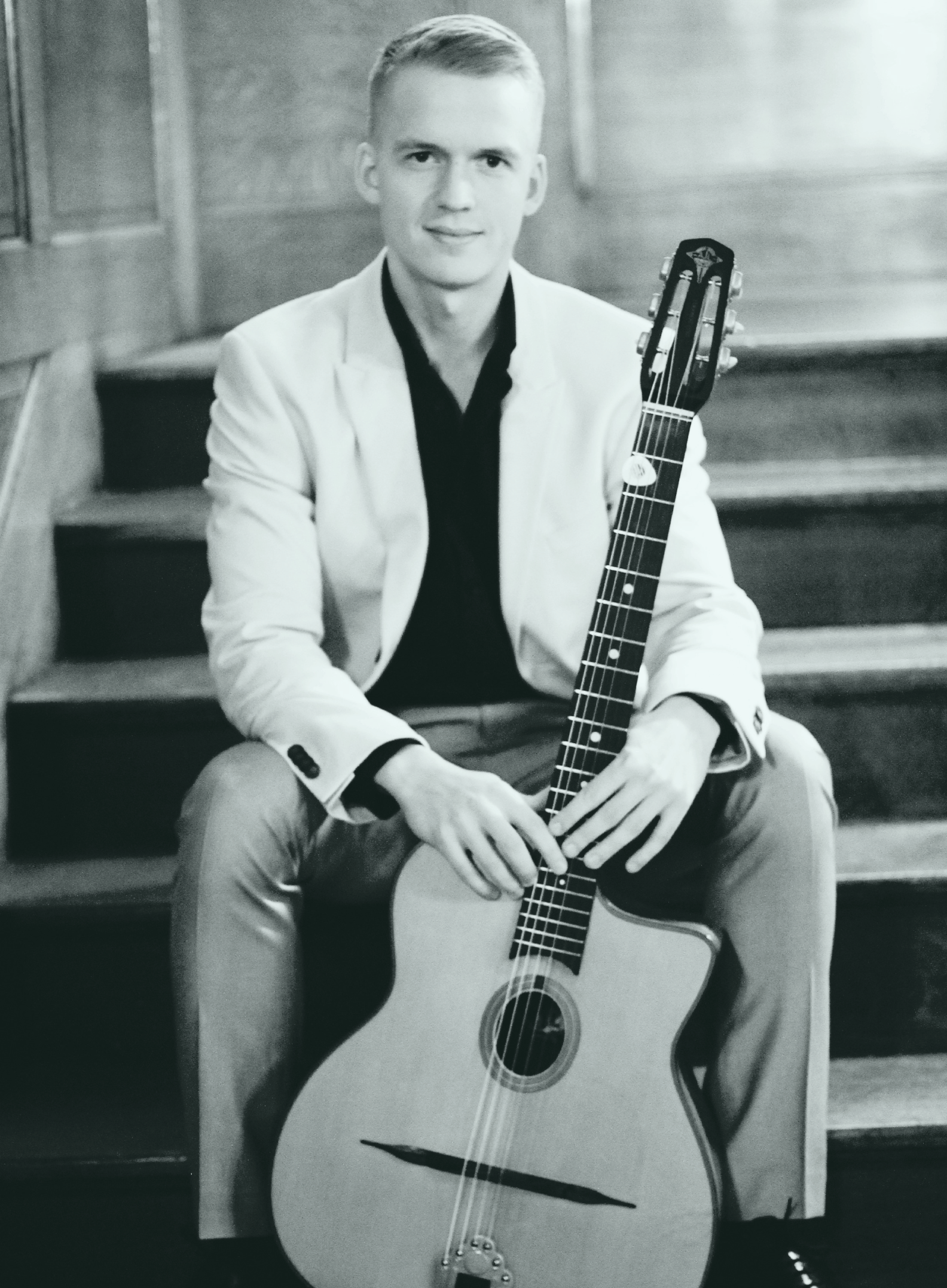 Olli-Soikkelli,-guitar-02